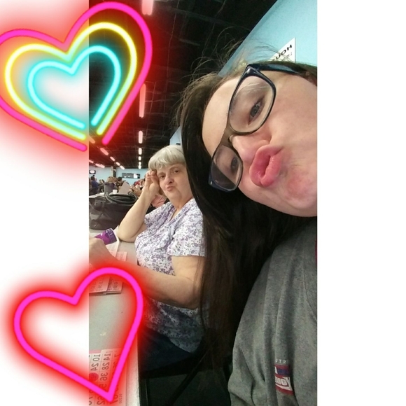 Meet your Posher, Angie - Picture 1 of 1